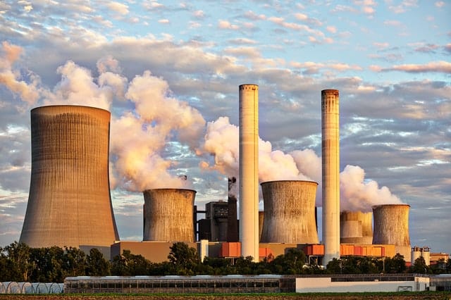 France says ‘oui’ to new nuclear